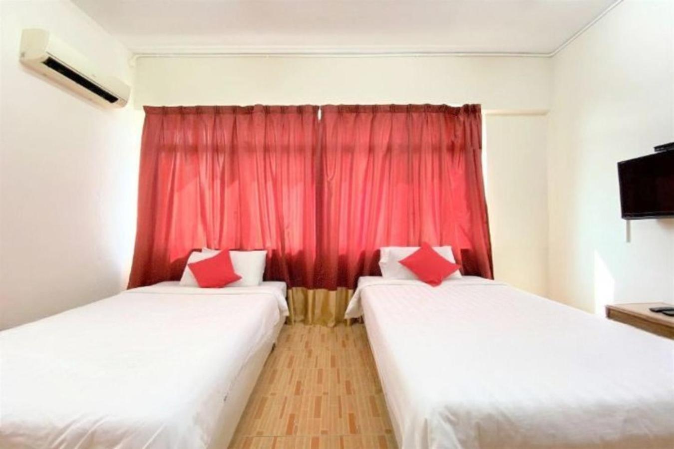 B Hotel Penang George Town Esterno foto